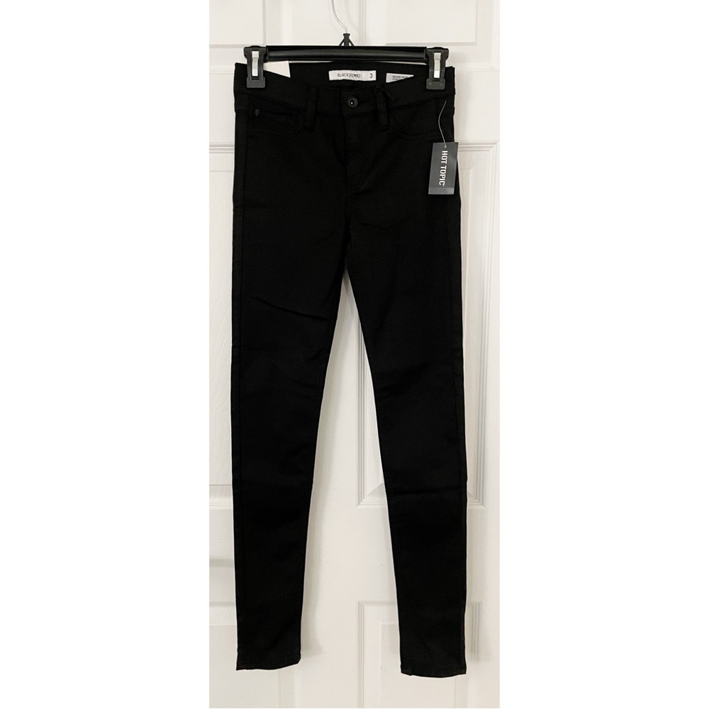 Hot Topic | Blackheart Never Fade Stingerette Jeans